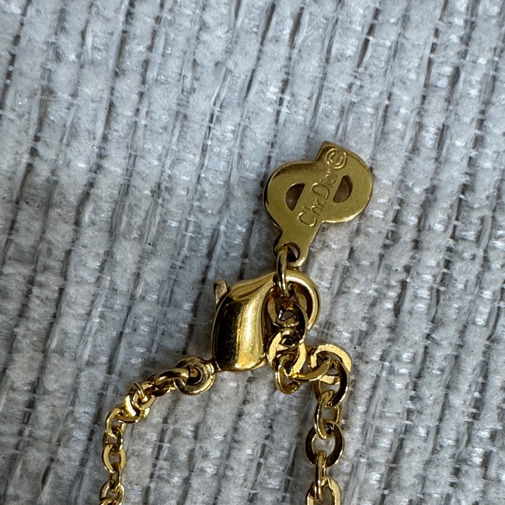 DIOR Gold Heart Pendant Necklace excellent condition - Picture 3 of 4